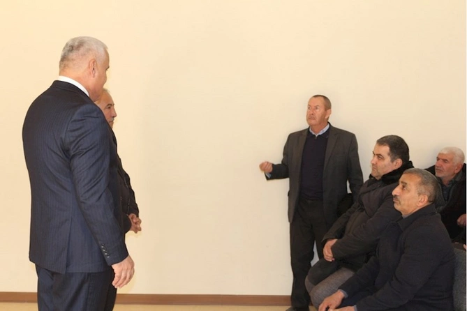 Millət vəkili Vüqar Rəhimzadə Ordubadda seçiciləri ilə növbəti görüşünü keçirib — FOTOLAR Millət vəkili Vüqar Rəhimzadə Ordubadda seçiciləri ilə növbəti görüşünü keçirib — FOTOLAR