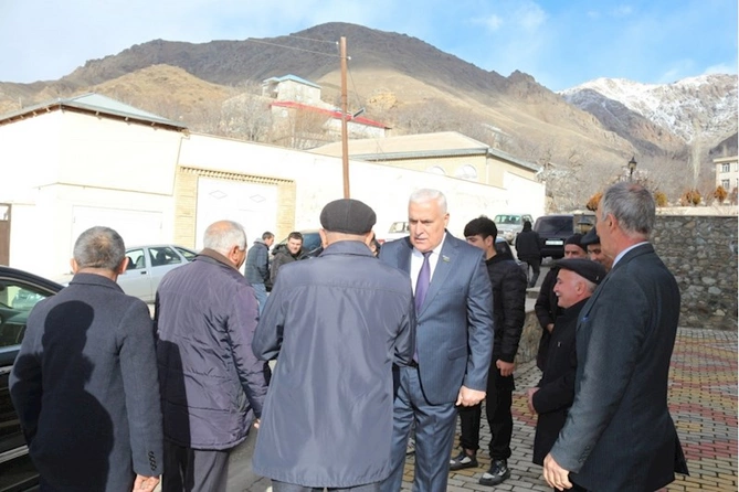 Millət vəkili Vüqar Rəhimzadə Ordubadda seçiciləri ilə növbəti görüşünü keçirib — FOTOLAR Millət vəkili Vüqar Rəhimzadə Ordubadda seçiciləri ilə növbəti görüşünü keçirib — FOTOLAR