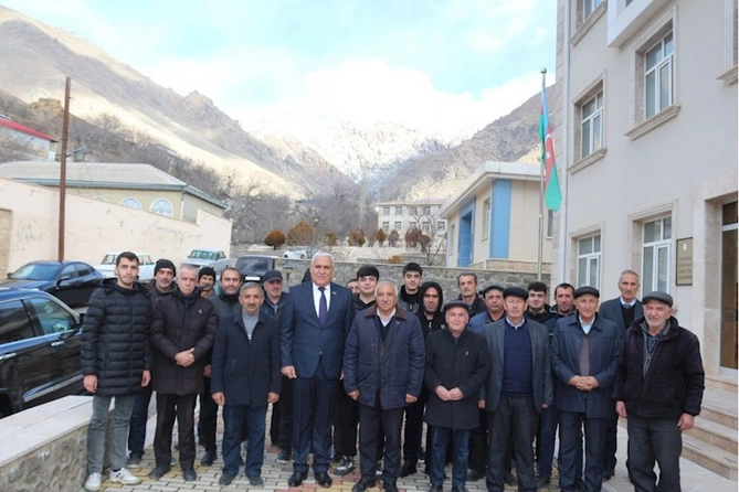 Millət vəkili Vüqar Rəhimzadə Ordubadda seçiciləri ilə növbəti görüşünü keçirib — FOTOLAR Millət vəkili Vüqar Rəhimzadə Ordubadda seçiciləri ilə növbəti görüşünü keçirib — FOTOLAR