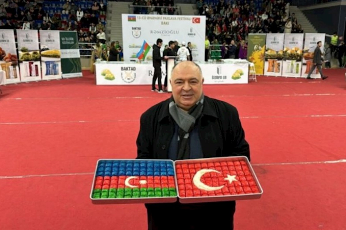 Bakıda ilk dəfə Paxlava və Şirniyyat Festivalı keçirildi — FOTOLAR