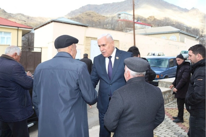 Millət vəkili Vüqar Rəhimzadə Ordubadda seçiciləri ilə növbəti görüşünü keçirib — FOTOLAR Millət vəkili Vüqar Rəhimzadə Ordubadda seçiciləri ilə növbəti görüşünü keçirib — FOTOLAR