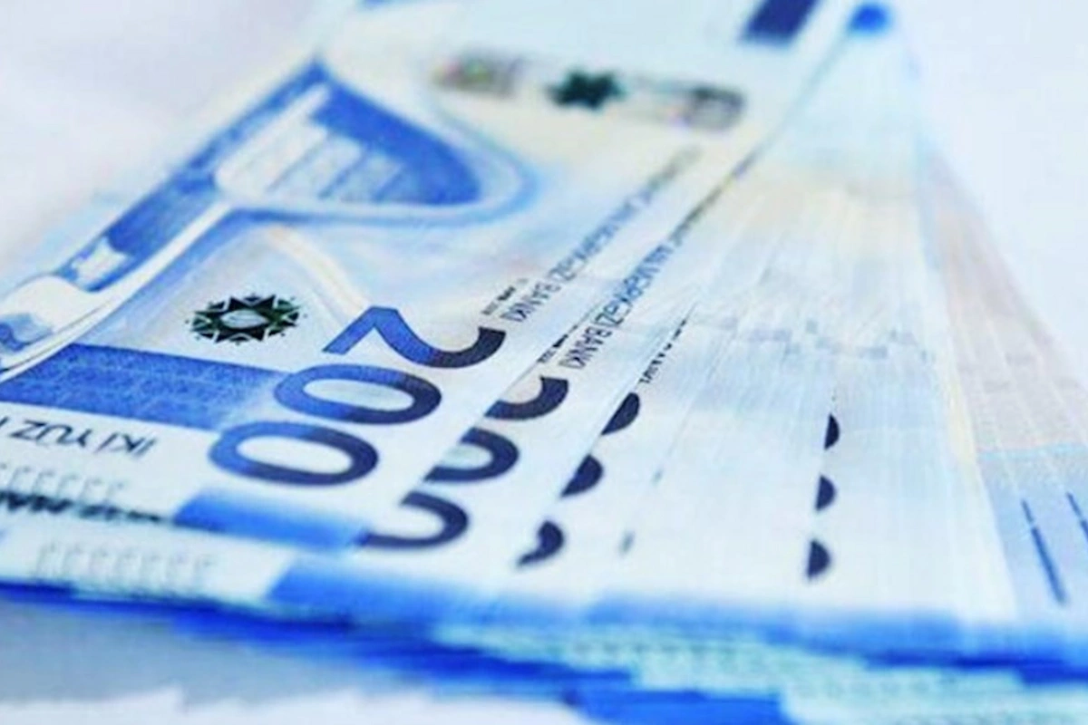 Pensiyaçılara 232 manat, uşaqlara 246 manat — Yeni QANUN