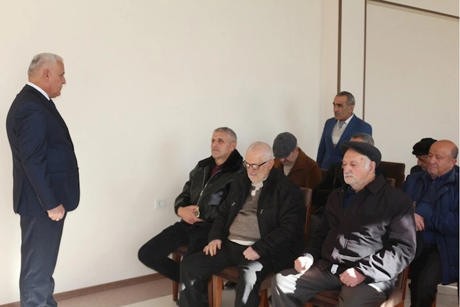 Millət vəkili Vüqar Rəhimzadə Ordubadda seçiciləri ilə növbəti görüşünü keçirib — FOTOLAR Millət vəkili Vüqar Rəhimzadə Ordubadda seçiciləri ilə növbəti görüşünü keçirib — FOTOLAR