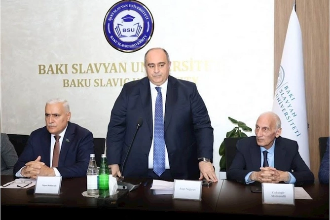 Bakı Slavyan Universitetində Şirməmməd Hüseynovun 100 illiyinə həsr olunmuş tədbir keçirilib — FOTOLAR Bakı Slavyan Universitetində Şirməmməd Hüseynovun 100 illiyinə həsr olunmuş tədbir keçirilib — FOTOLAR