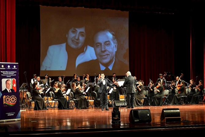 Naxçıvanda “Heydər Əliyev və Azərbaycan həmkarlar ittifaqları” mövzusunda konfrans keçirilib — FOTOLAR