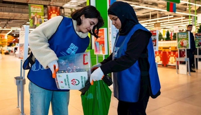 “Batareyaları təhvil ver, təbiəti qoru” layihəsi çərçivəsində 74 kq işlənmiş batareya təhvil alınıb — FOTOLAR “Batareyaları təhvil ver, təbiəti qoru” layihəsi çərçivəsində 74 kq işlənmiş batareya təhvil alınıb — FOTOLAR