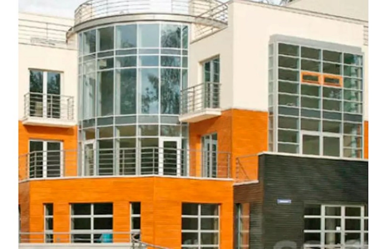 Azərbaycanlı müğənni 1,5 milyonluq evini itirə bilər — FOTO