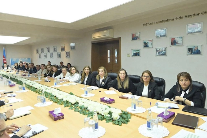 Nazir direktorlara tapşırıqlar verdi — FOTOLAR