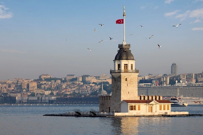 İstanbul Qüllələri: Möcüzələri kəşf edin — FOTOLAR