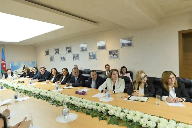 Nazir direktorlara tapşırıqlar verdi — FOTOLAR
