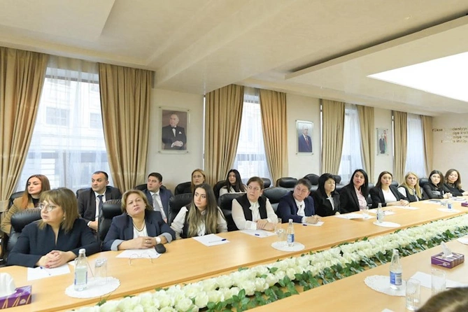 Nazir direktorlara tapşırıqlar verdi — FOTOLAR