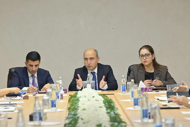Nazir direktorlara tapşırıqlar verdi — FOTOLAR