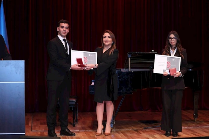 “Mədəniyyət Könüllüləri” İctimai Birliyinin 2024-cü ilin yekunlarına dair hesabat toplantısı keçirildi — FOTOLAR “Mədəniyyət Könüllüləri” İctimai Birliyinin 2024-cü ilin yekunlarına dair hesabat toplantısı keçirildi — FOTOLAR