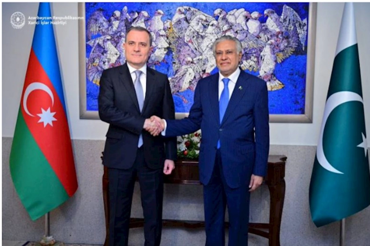 Azərbaycan və Pakistan xarici işlər nazirləri görüşdü