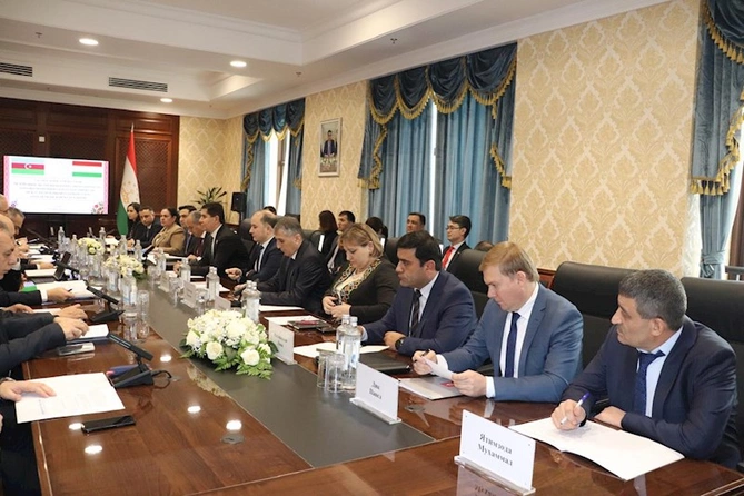 Azərbaycanla Tacikistan arasında Birgə Hökumətlərarası Komissiyanın 7-ci iclası keçirilib — FOTOLAR Azərbaycanla Tacikistan arasında Birgə Hökumətlərarası Komissiyanın 7-ci iclası keçirilib — FOTOLAR