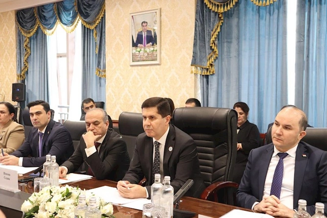 Azərbaycanla Tacikistan arasında Birgə Hökumətlərarası Komissiyanın 7-ci iclası keçirilib — FOTOLAR Azərbaycanla Tacikistan arasında Birgə Hökumətlərarası Komissiyanın 7-ci iclası keçirilib — FOTOLAR