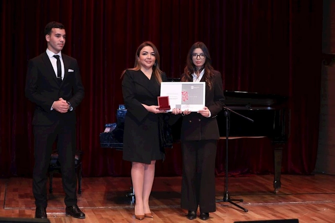 “Mədəniyyət Könüllüləri” İctimai Birliyinin 2024-cü ilin yekunlarına dair hesabat toplantısı keçirildi — FOTOLAR “Mədəniyyət Könüllüləri” İctimai Birliyinin 2024-cü ilin yekunlarına dair hesabat toplantısı keçirildi — FOTOLAR