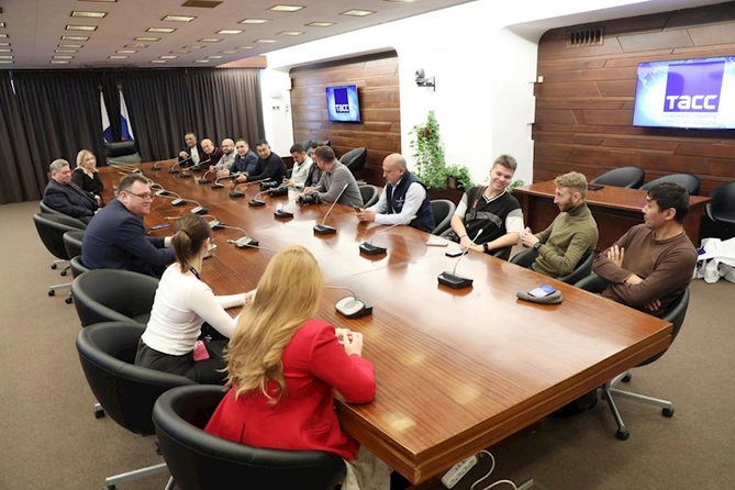 Gilavar Foto Klubunun üzvləri Moskvada TASS-ın seminarında iştirak ediblər — FOTOLAR Gilavar Foto Klubunun üzvləri Moskvada TASS-ın seminarında iştirak ediblər — FOTOLAR