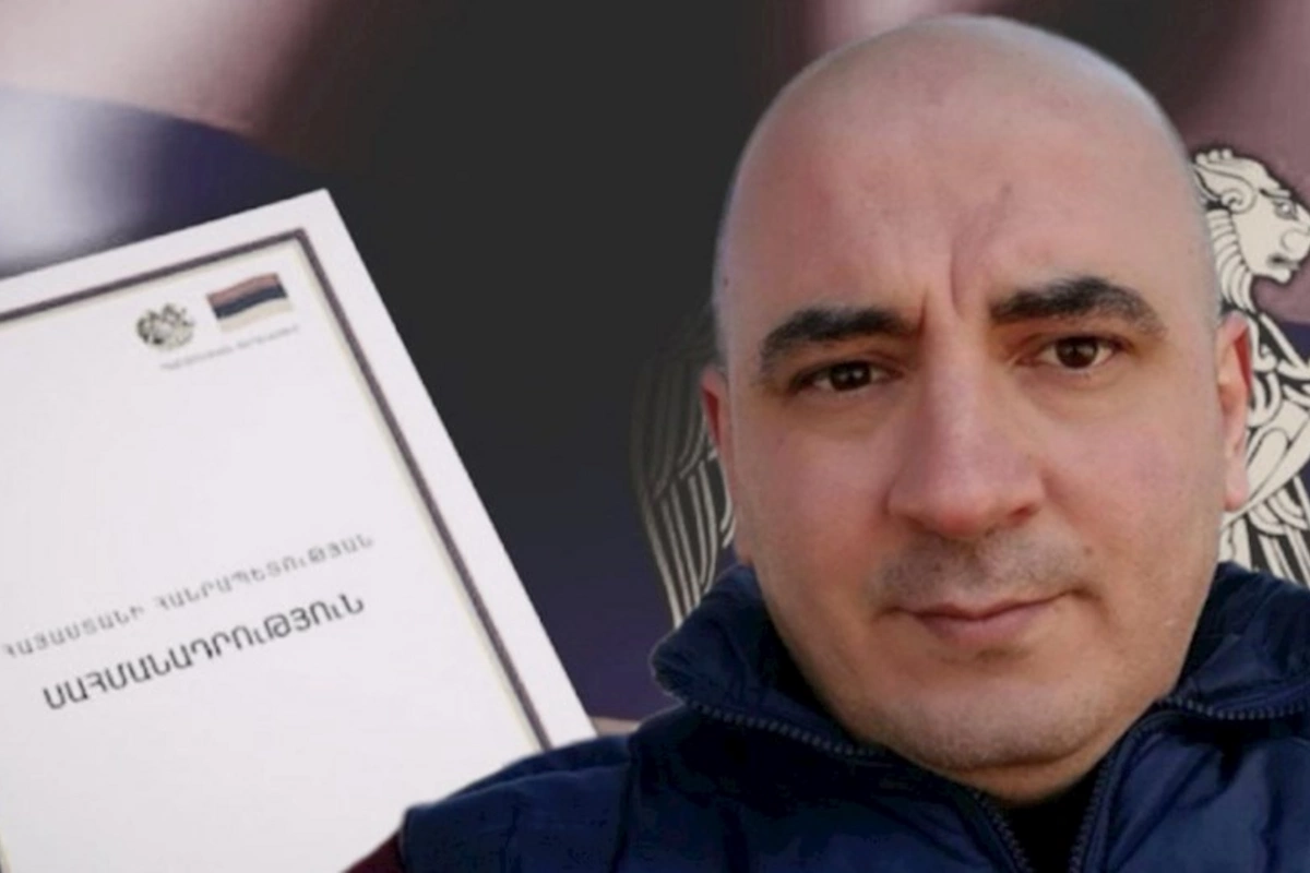 Erməni blogerdən ETİRAF: “Sülh üçün konstitusiyamızı dəyişməliyik”