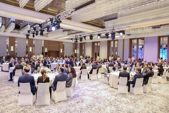 ABB və AZAL səyahət imkanları yaradan kobrend kartını təqdim etdi — FOTOLAR ABB və AZAL səyahət imkanları yaradan kobrend kartını təqdim etdi — FOTOLAR