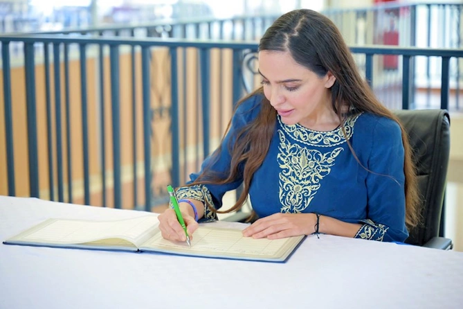 Leyla Əliyeva Nayrobinin məktəb və tibb müəssisələrində — FOTOLAR