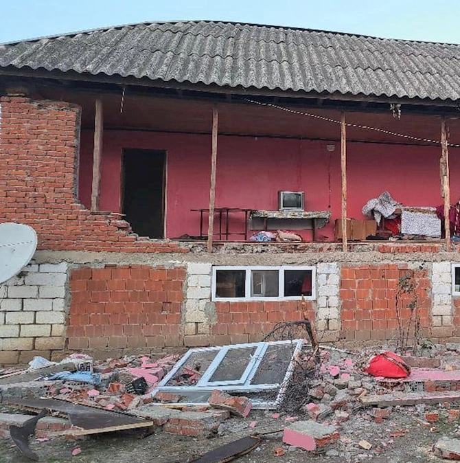 Masallıda evdə partlayış, xəsarət alan var — FOTO Masallıda evdə partlayış, xəsarət alan var — FOTO