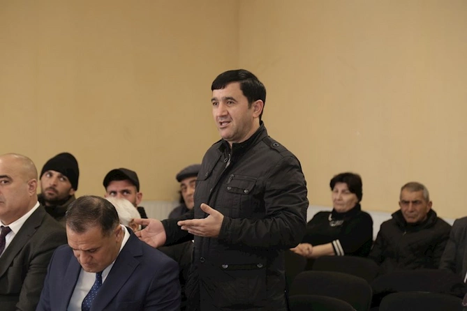 Sevindik Hətəmov növbəti vətəndaş qəbulu keçirdi — FOTOLAR