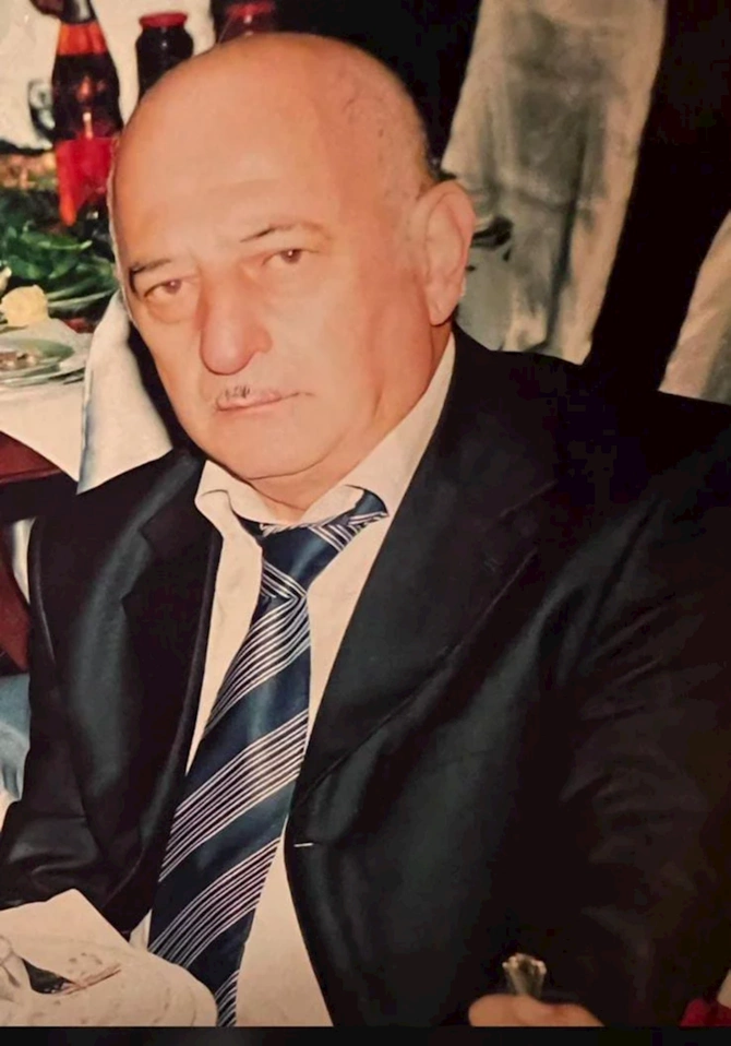 AZTV-nin aparıcısına ağır itki — FOTO AZTV-nin aparıcısına ağır itki — FOTO