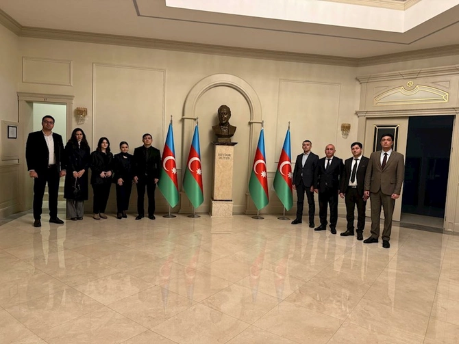 Mədəniyyət Nazirliyinin təşkilatçılığı ilə bir qrup tələbə Türkiyəyə ezam olundu — FOTOLAR Mədəniyyət Nazirliyinin təşkilatçılığı ilə bir qrup tələbə Türkiyəyə ezam olundu — FOTOLAR