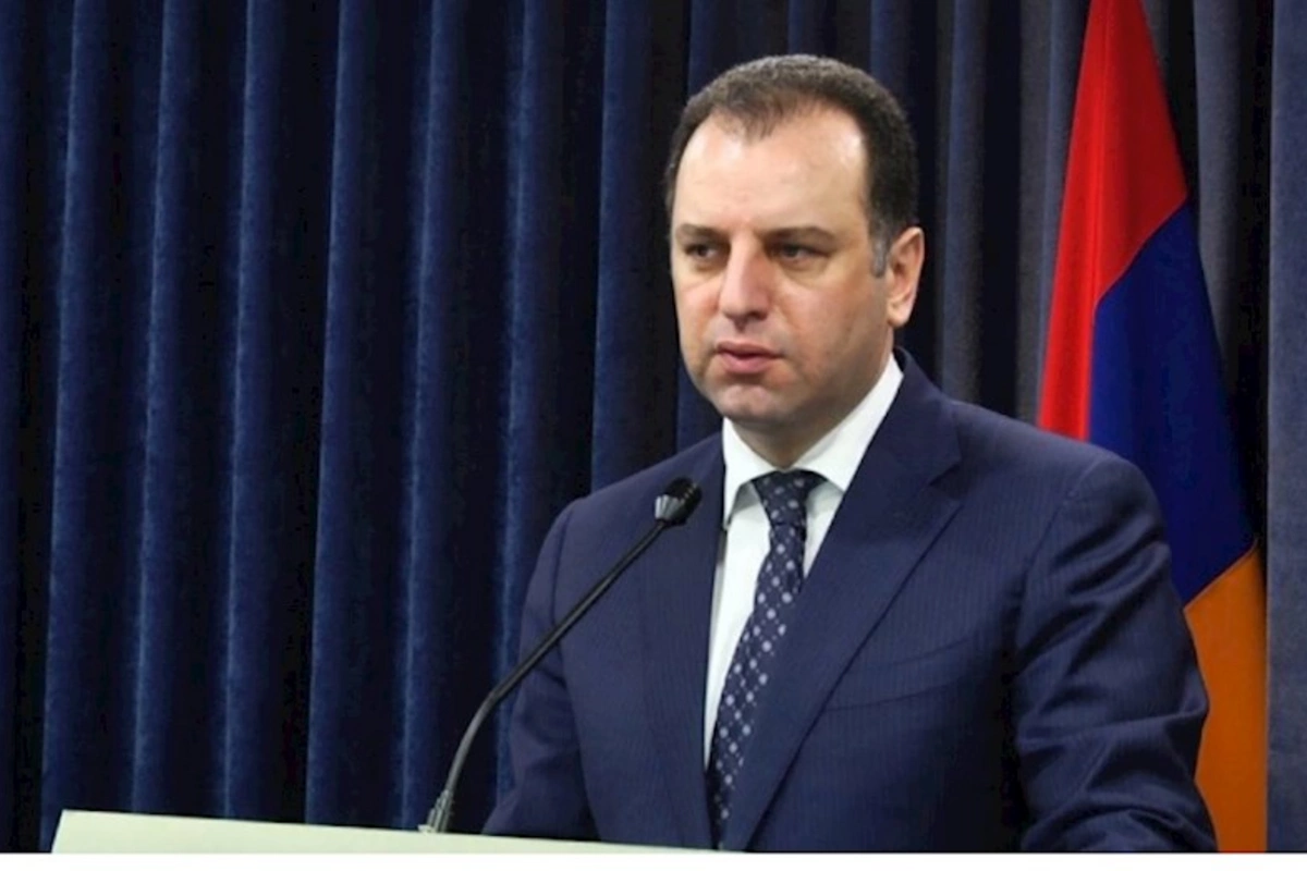 Ermənistanın keçmiş müdafiə naziri axtarışa verildi