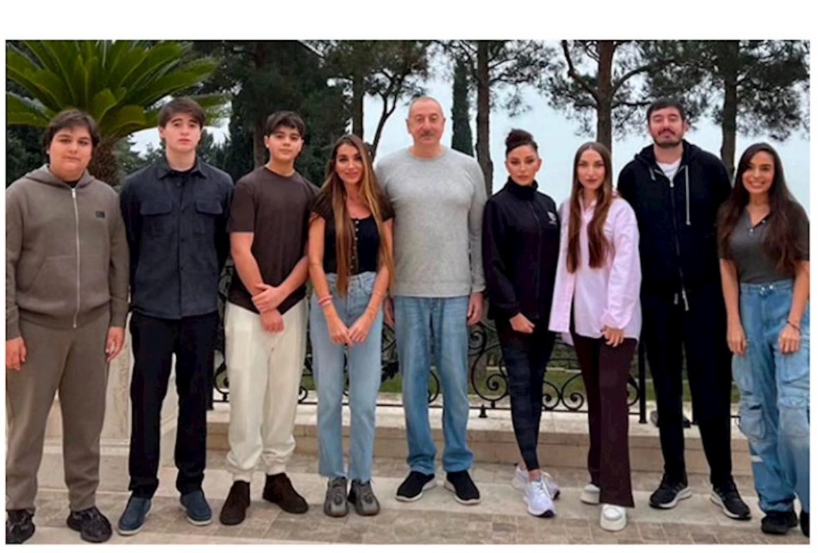 Prezidentin ad günündə ailə FOTOSU