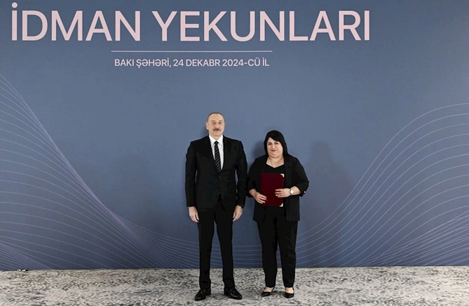 İlham Əliyev idmançıları mükafatlandırdı — FOTOLAR İlham Əliyev idmançıları mükafatlandırdı — FOTOLAR