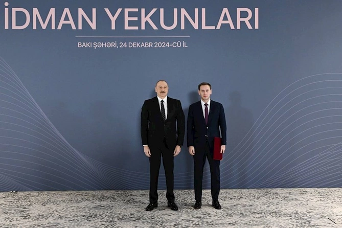 İlham Əliyev idmançıları mükafatlandırdı — FOTOLAR İlham Əliyev idmançıları mükafatlandırdı — FOTOLAR