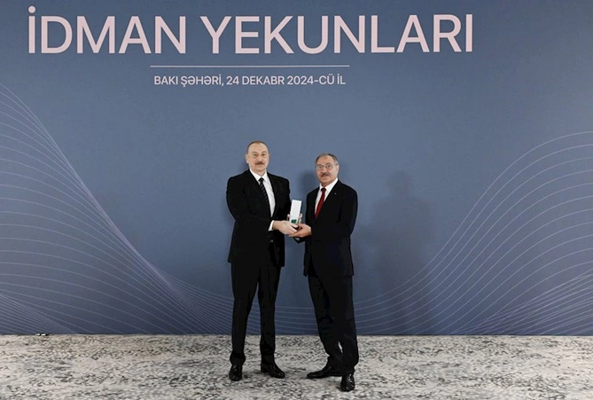 İlham Əliyev idmançıları mükafatlandırdı — FOTOLAR İlham Əliyev idmançıları mükafatlandırdı — FOTOLAR