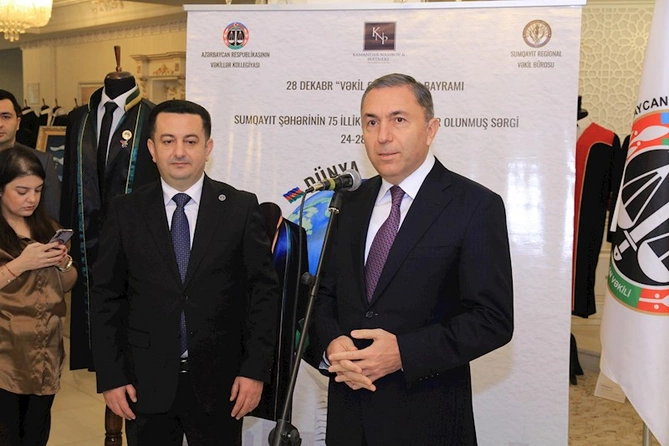 Sumqayıtda ilk dəfə Dünya Vəkil Cübbələri və Atributları sərgisi keçirilir — FOTOLAR Sumqayıtda ilk dəfə Dünya Vəkil Cübbələri və Atributları sərgisi keçirilir — FOTOLAR