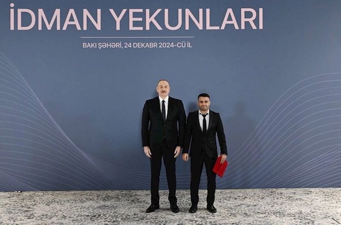 İlham Əliyev idmançıları mükafatlandırdı — FOTOLAR İlham Əliyev idmançıları mükafatlandırdı — FOTOLAR