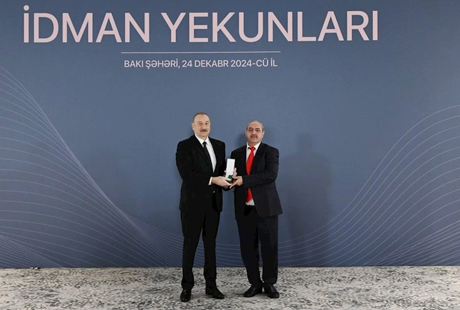 İlham Əliyev idmançıları mükafatlandırdı — FOTOLAR İlham Əliyev idmançıları mükafatlandırdı — FOTOLAR