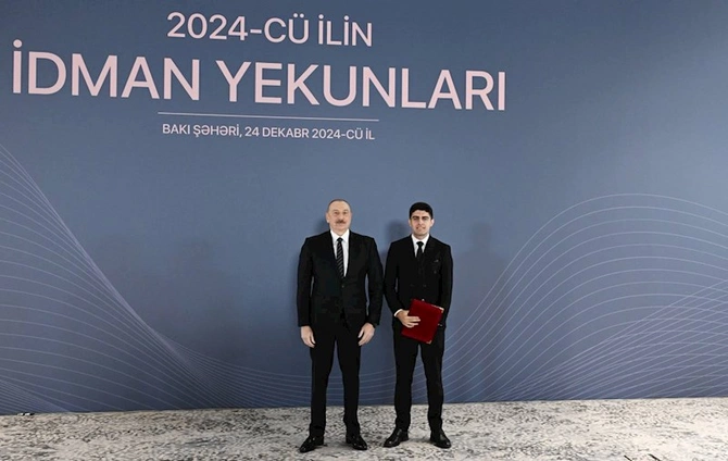 İlham Əliyev idmançıları mükafatlandırdı — FOTOLAR İlham Əliyev idmançıları mükafatlandırdı — FOTOLAR