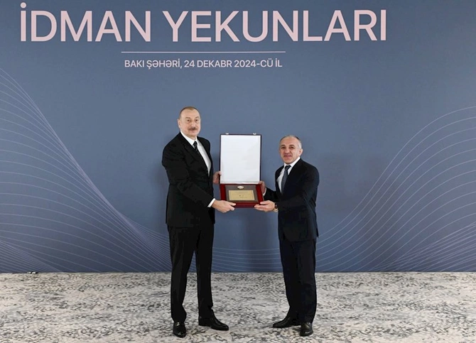 İlham Əliyev idmançıları mükafatlandırdı — FOTOLAR İlham Əliyev idmançıları mükafatlandırdı — FOTOLAR
