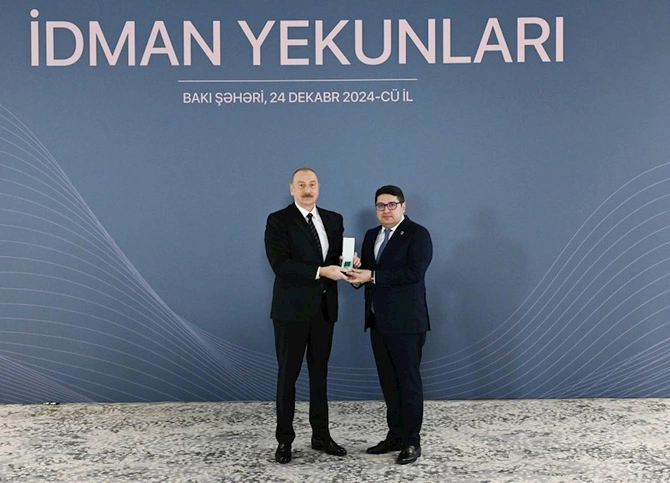 İlham Əliyev idmançıları mükafatlandırdı — FOTOLAR İlham Əliyev idmançıları mükafatlandırdı — FOTOLAR