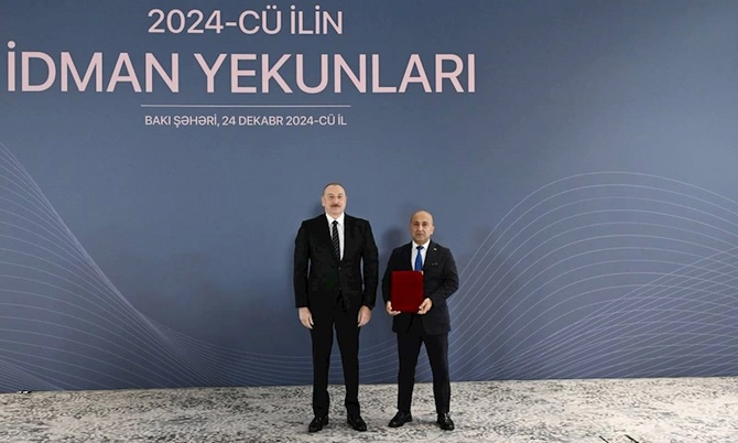 İlham Əliyev idmançıları mükafatlandırdı — FOTOLAR İlham Əliyev idmançıları mükafatlandırdı — FOTOLAR