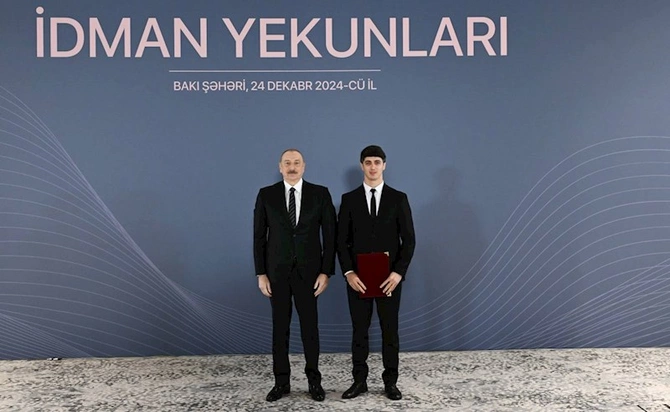 İlham Əliyev idmançıları mükafatlandırdı — FOTOLAR İlham Əliyev idmançıları mükafatlandırdı — FOTOLAR