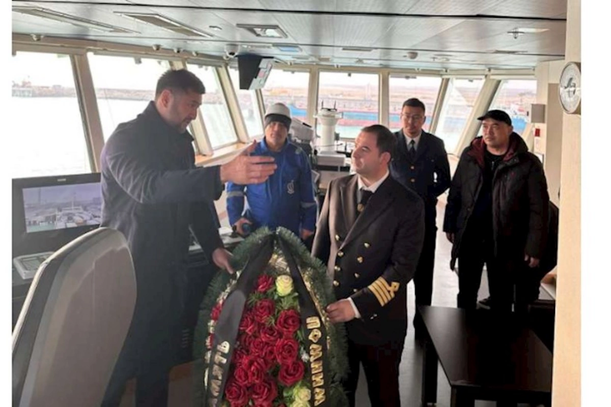 Kurık limanının Baş direktoru təyyarə qəzası nəticəsində həlak olanların ailə üzvlərinə başsağlığı verib
