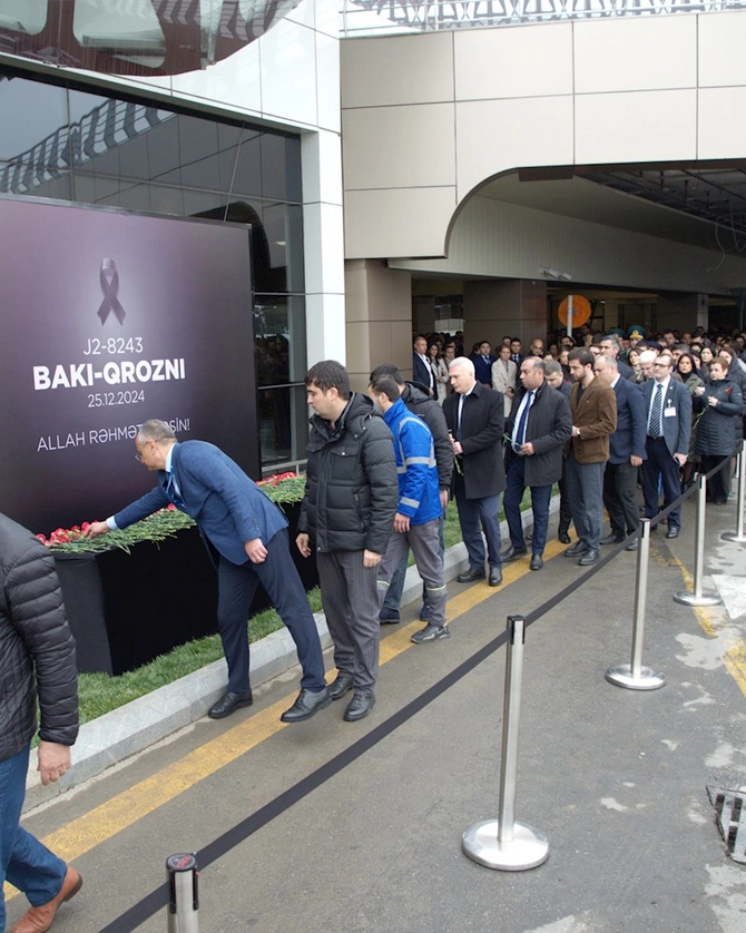 Xatirələri Bakı aeroportunda anılır — FOTOLAR Xatirələri Bakı aeroportunda anılır — FOTOLAR