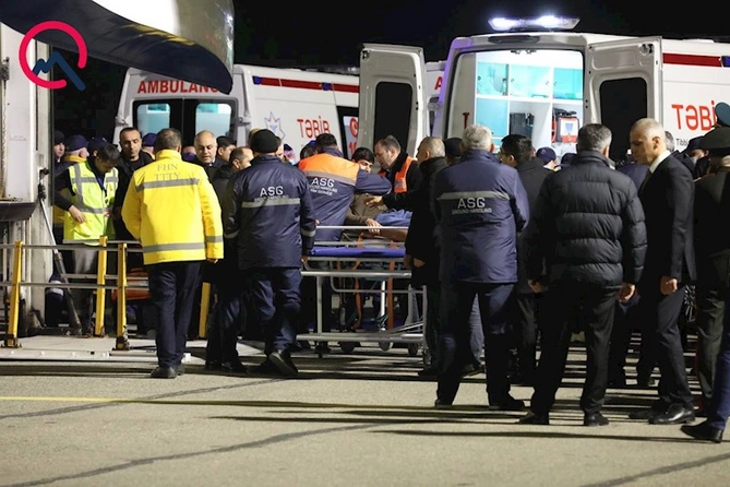 Ölkəyə gətirilən yaralılar xəstəxanaya aparıldı — FOTOLAR Ölkəyə gətirilən yaralılar xəstəxanaya aparıldı — FOTOLAR