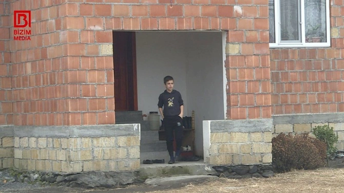 8 sakini təyyarə qəzasına düşən kənddən REPORTAJ — FOTOLAR 8 sakini təyyarə qəzasına düşən kənddən REPORTAJ — FOTOLAR