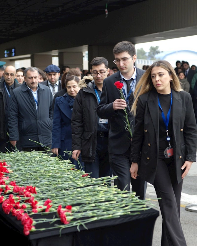 Xatirələri Bakı aeroportunda anılır — FOTOLAR Xatirələri Bakı aeroportunda anılır — FOTOLAR