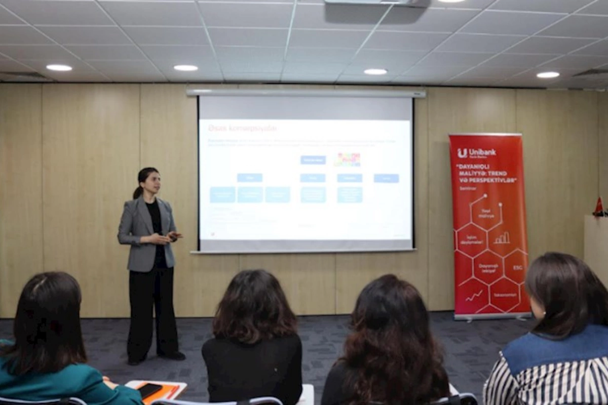 Unibank jurnalistlər üçün dayanıqlı maliyyə mövzusunda seminar keçirib
