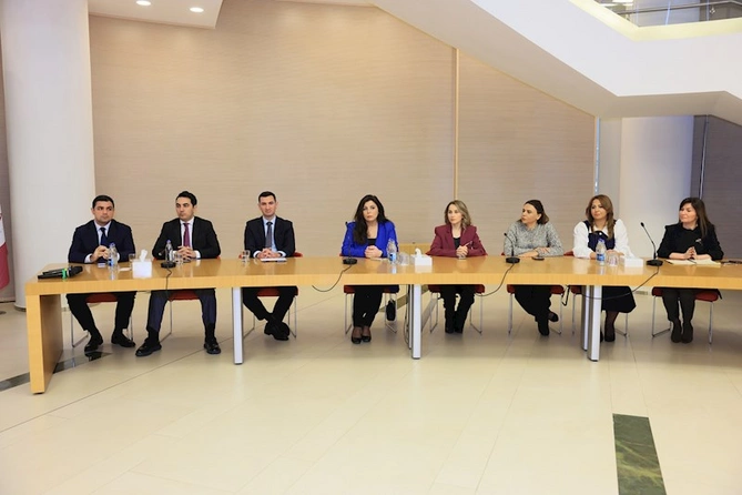 Bakıda Debat Forumu keçirildi — FOTOLAR