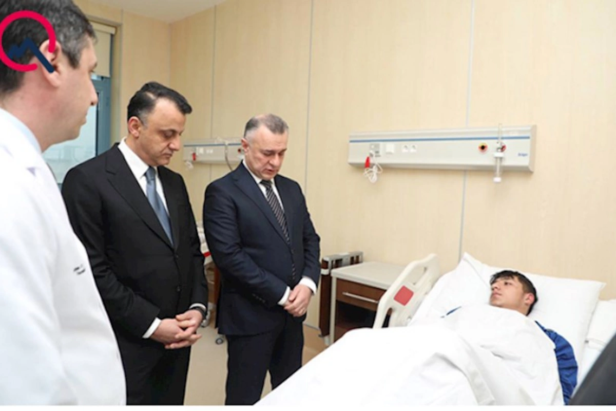 Teymur Musayev və Vüqar Qurbanov yaralılara baş çəkdi — FOTOLAR